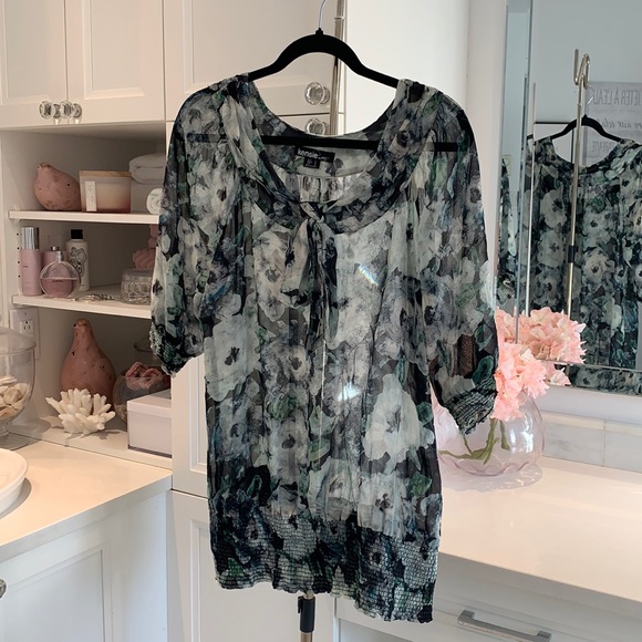 Kensie pretty blouse - Picture 2 of 8